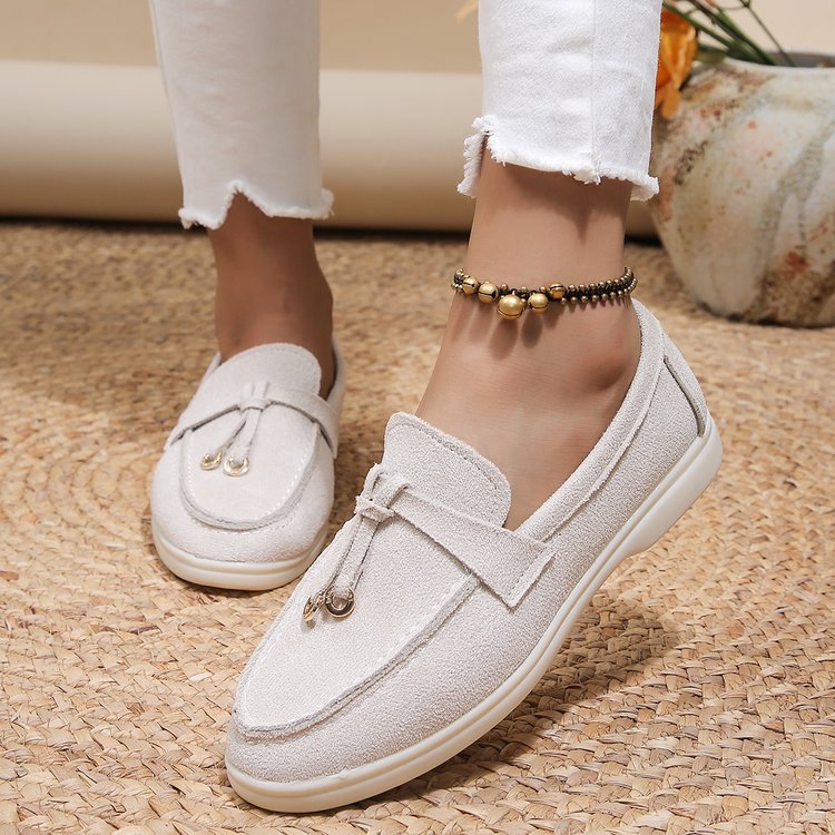 Damen Slipper-Loafer aus Velourslederoptik mit dekorativem Knotenriemen und leicht profilierter Gummisohle Shop Nory