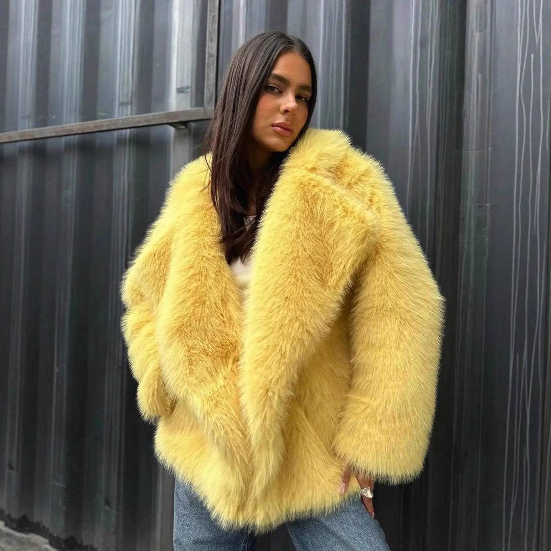 Damen Kurzer Oversize Kunstpelz-Mantel mit voluminösem Schalkragen Shop Nory