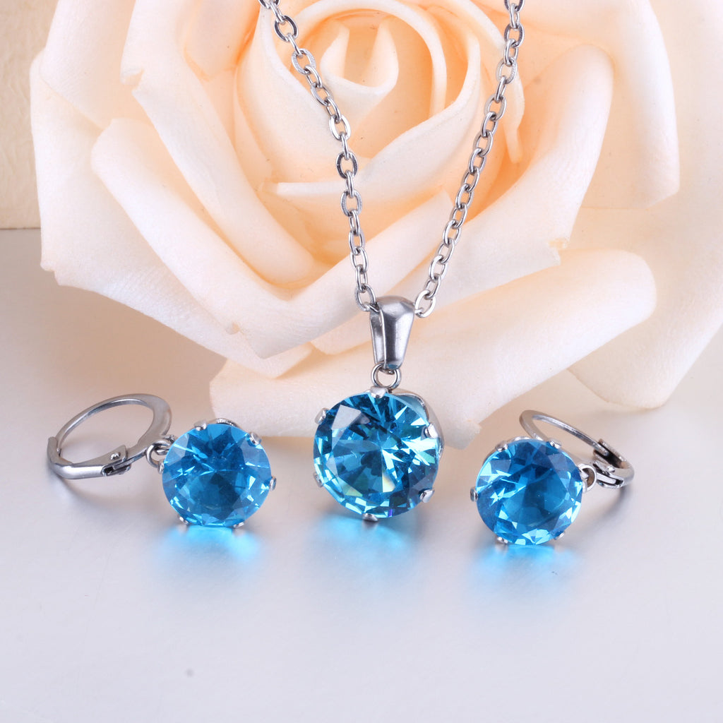 Damen Schmuckset mit funkelndem Zirkonia-Anhänger und Ohrringen aus hochwertigem Edelstahl Shop Nory