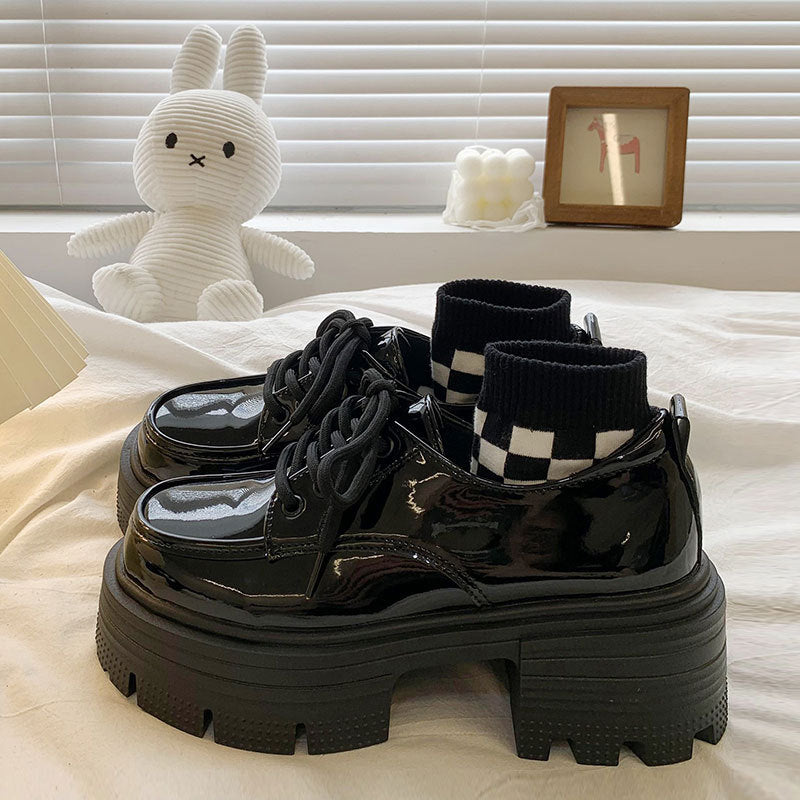 Damen Modische Plattform-Schnürschuhe mit einzigartigem Design und dicker Sohle