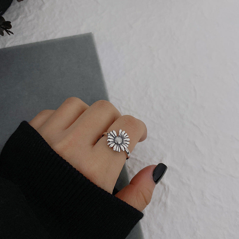 Damenring mit floralem Design und beweglichem Element Shop Nory