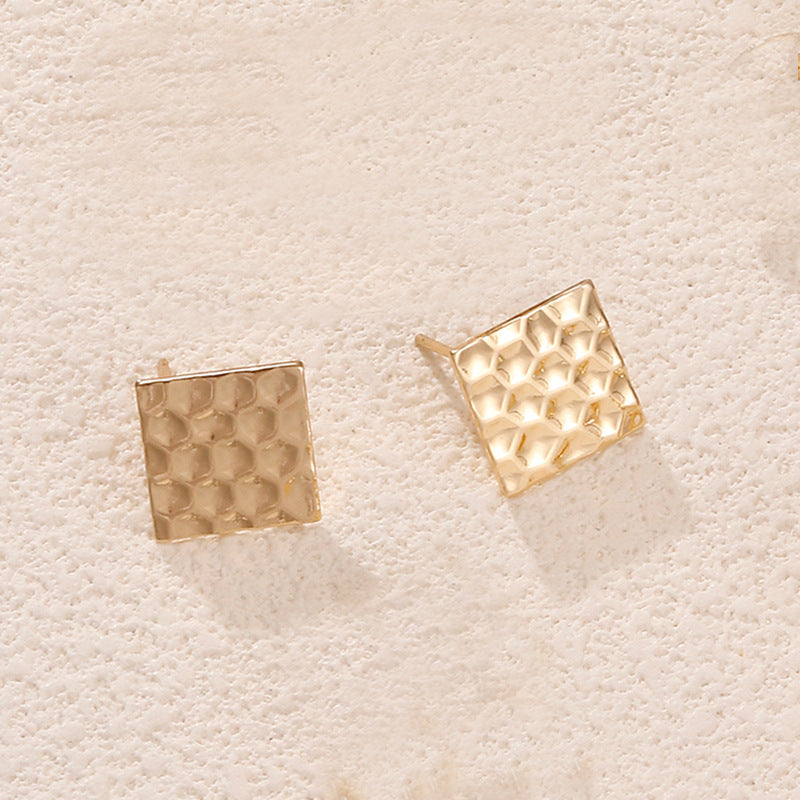 Damen Ohrstecker im modernen skulpturalen Design Shop Nory