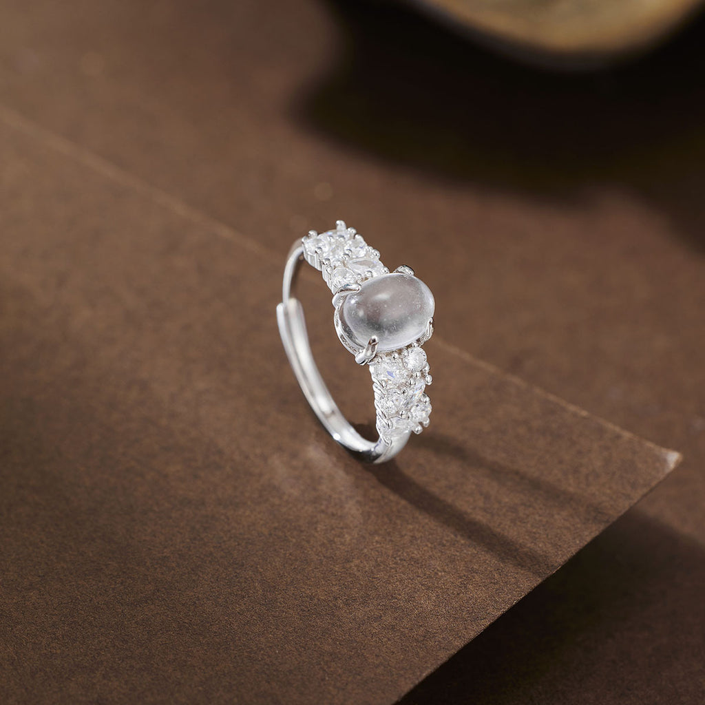Damen Ring mit elegantem mondförmigem Edelstein und funkelnden Zirkonia-Verzierungen Shop Nory