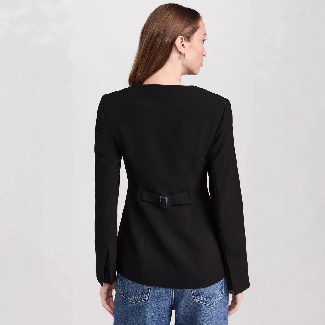 Damen Taillierter Kurzblazer mit Rundhalsausschnitt und mittiger Knopfleiste Shop Nory