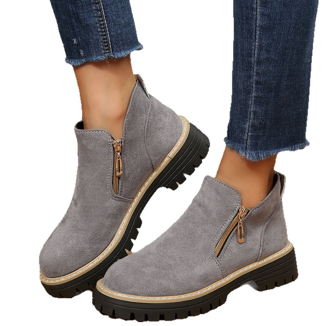 Damen Kurzschaft-Stiefelette aus Veloursoptik mit robust profilierter Sohle und seitlichem Reißverschluss Shop Nory
