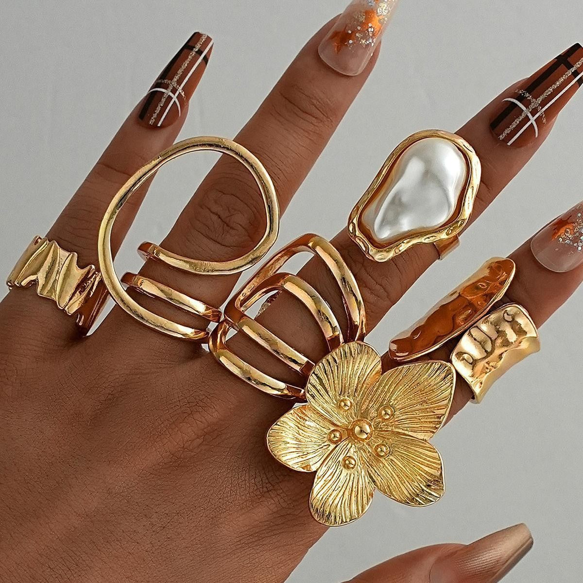 Damen Ring-Set mit kunstvollen und skulpturalen Designs Shop Nory