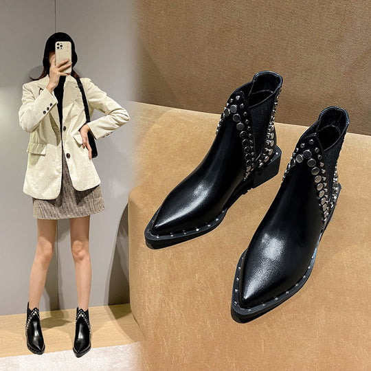 Damen Western-inspirierte Kurzschaft-Ankle-Boots mit spitzer Zehenpartie und Nietenbesatz Shop Nory