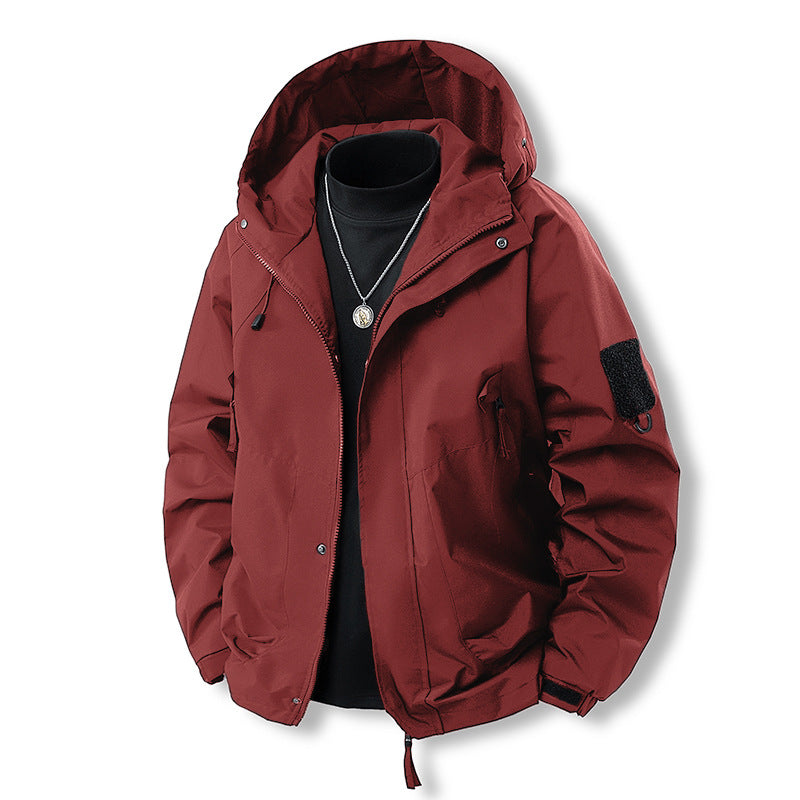 Herren funktionale Outdoor-Jacke mit verstellbarer Kapuze und praktischen Taschen