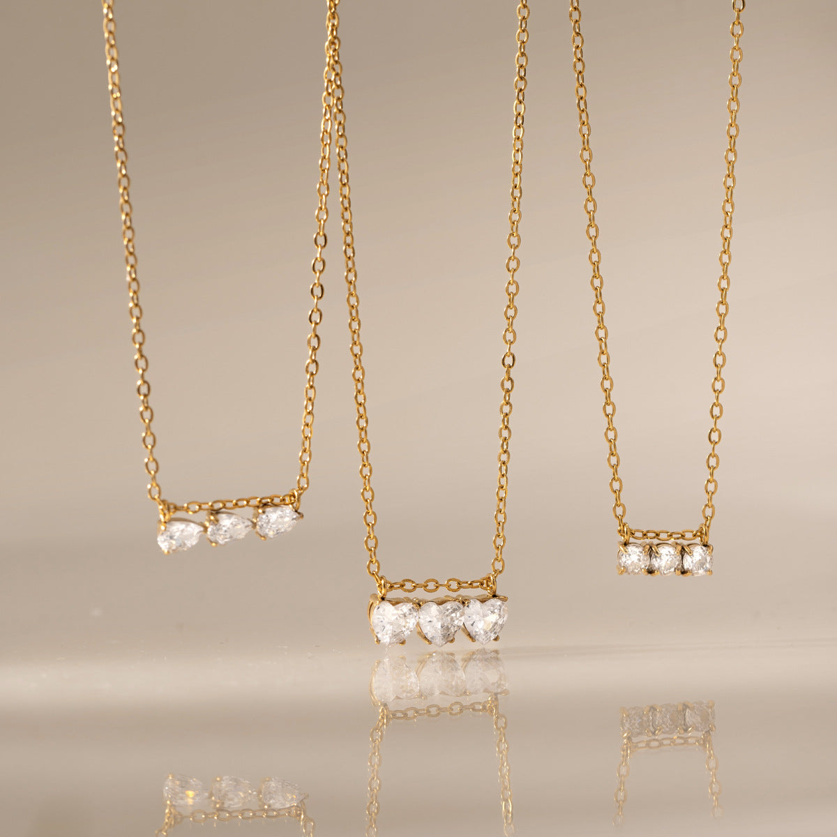 Damen Halskette mit funkelnden Zirkonia und verstellbarem Edelstahlverschluss Shop Nory