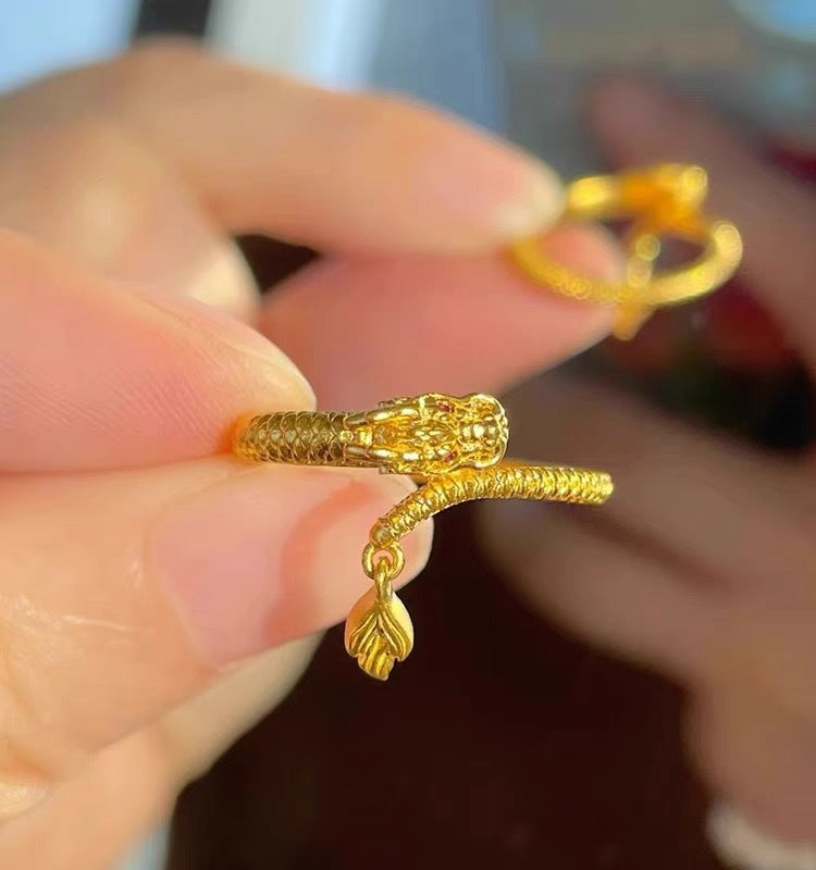 Damen Offener Ring mit kunstvollem Schlangendesign und zarten Blattanhängern Shop Nory