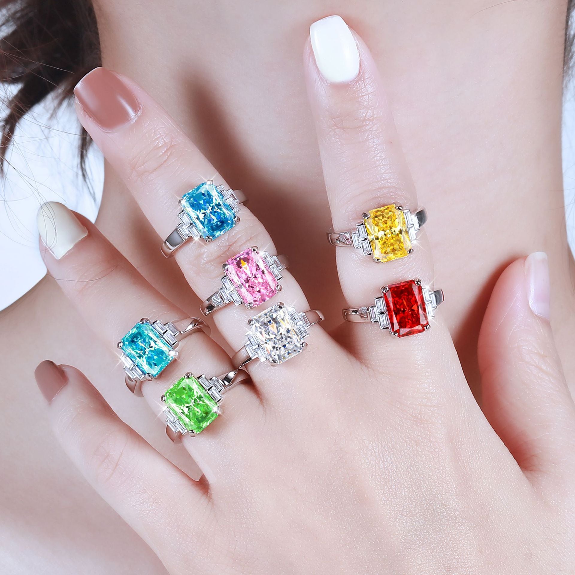Damen Ring mit großem, rechteckigem Edelstein und funkelnden Akzenten Shop Nory