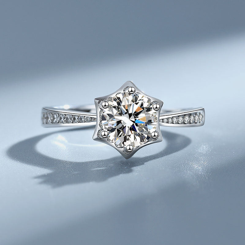 Damen eleganter Schmuckring mit funkelndem Zirkonia Shop Nory