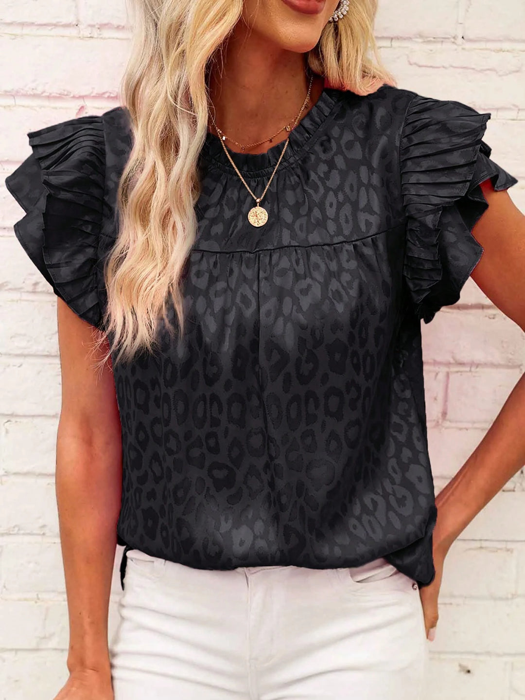 Damen Satinbluse mit Jacquard-Leoprint und gestuften Plissee-Volantärmeln Shop Nory