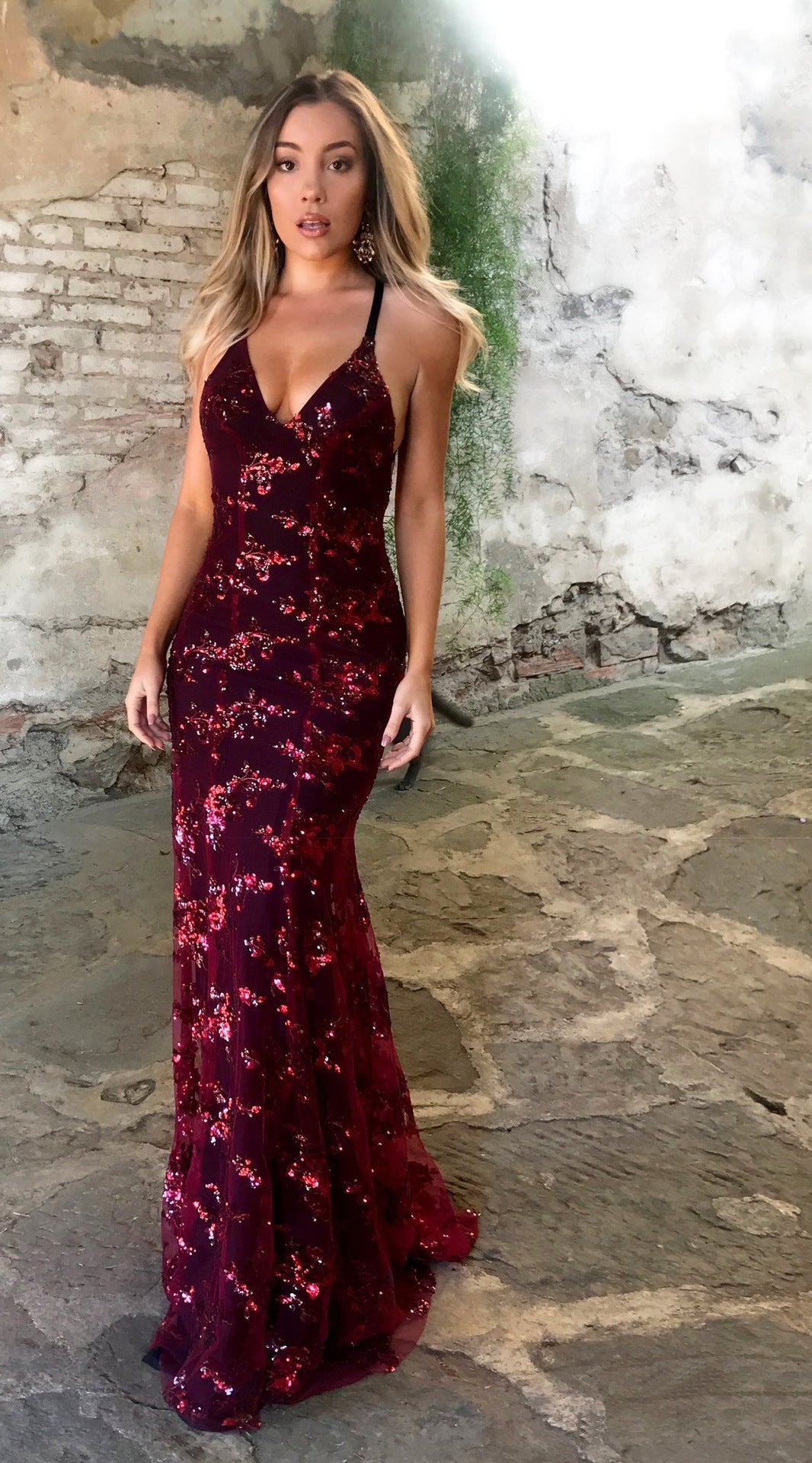 Damen Glitzernder Abendkleid mit vorderem Schlitz und tiefem Rückenausschnitt