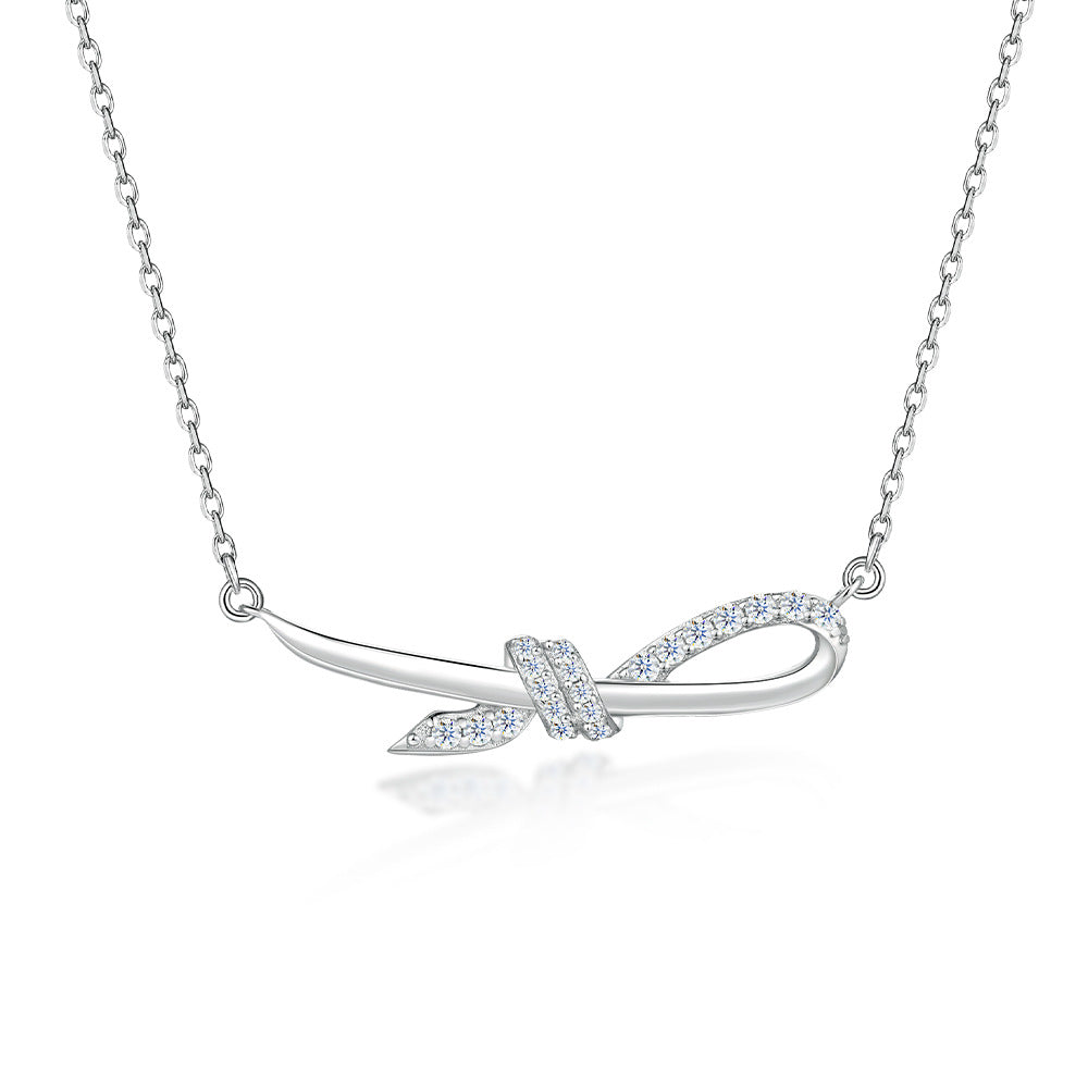 Damen Halskette mit elegantem Schleifenmotiv und funkelnden Zirkonia-Steinen Shop Nory