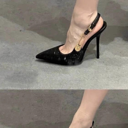 Damen Slingback‑Pumps mit spitzer Zehenform, sculpted Metall‑Ferse und Schmuckdetail Shop Nory
