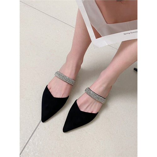 Damen Spitz zulaufende fersenfreie Mules mit zweireihigem Kristallriemen und skulptiertem Blockabsatz Shop Nory