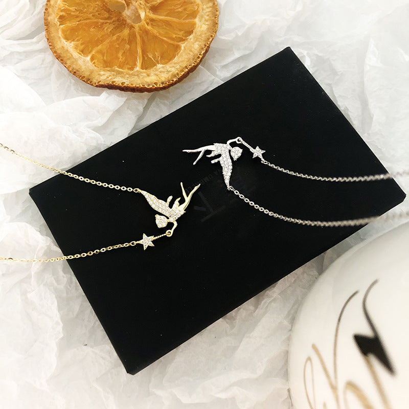 Damen Halskette mit kunstvollem Feen- und Sternen-Motiv Shop Nory
