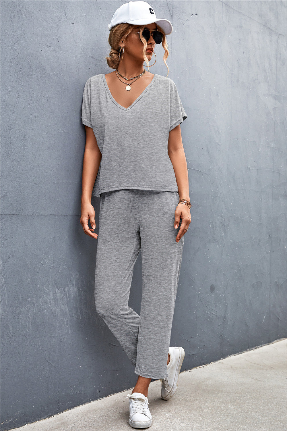 Damen Lounge-Set mit lässigem V-Ausschnitt und elastischen Bündchen Shopnory