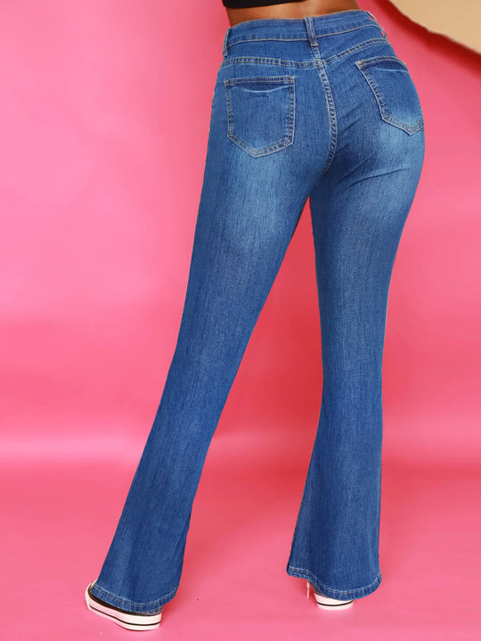 Damen Hochtaillierte Flared-Jeans mit sichtbarer Knopfleiste und sculptendem Superstretch-Comfort Shop Nory
