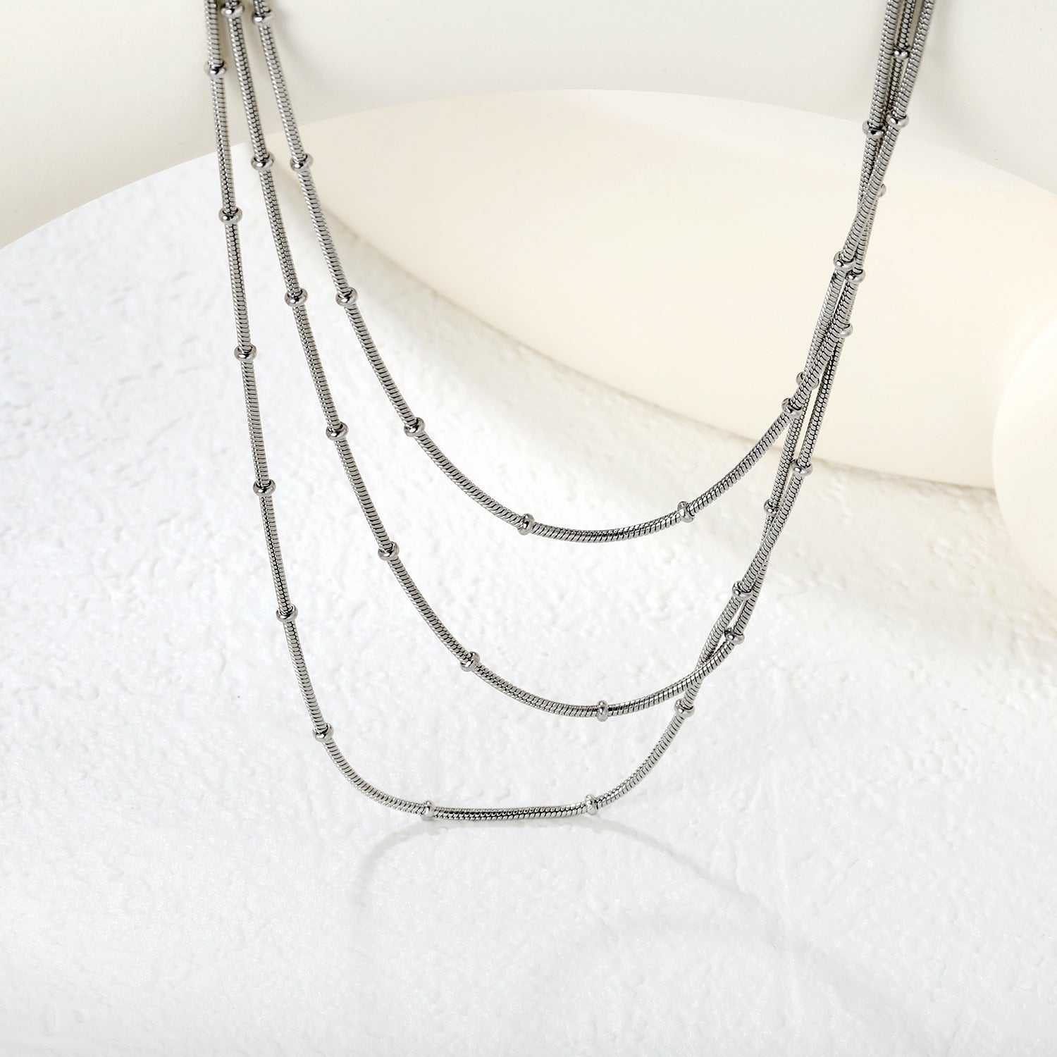Damen mehrlagige Halskette mit luxuriösem Perlenanhänger und elegantem Kettenmuster Shop Nory