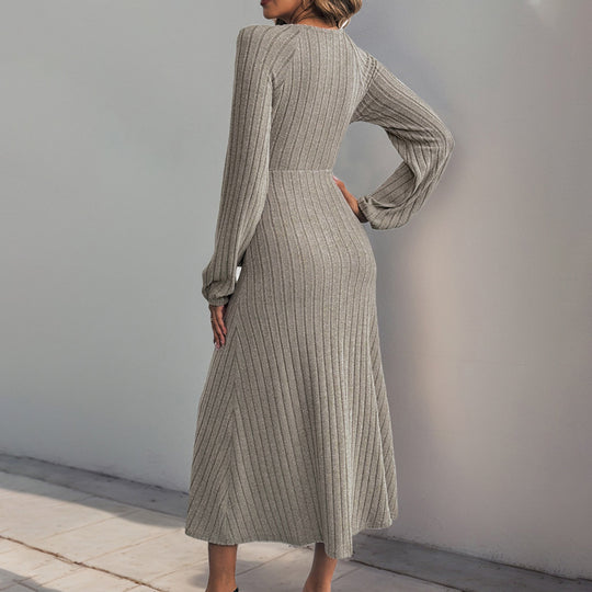 Damen Geripptes Wickel-Midikleid mit V-Ausschnitt, Ballonärmeln & Knopfleiste Shop Nory
