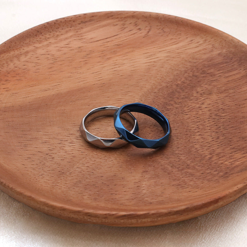 Damen Modischer Ring mit facettierter Oberfläche Shop Nory