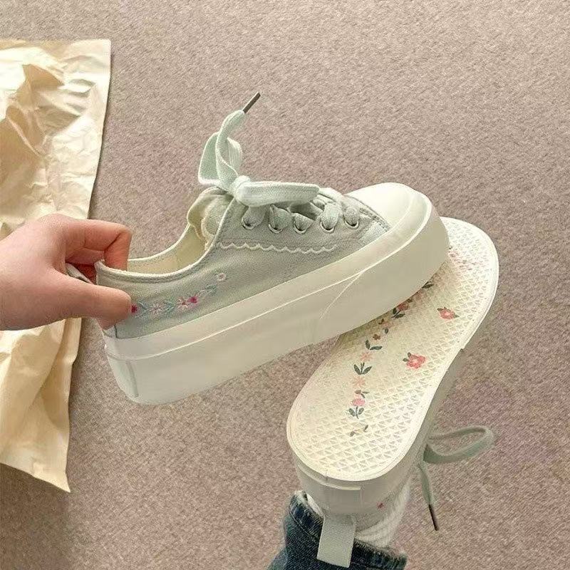 Damen Modische Plateau-Sneaker mit floralen Applikationen und atmungsaktiver Sohle