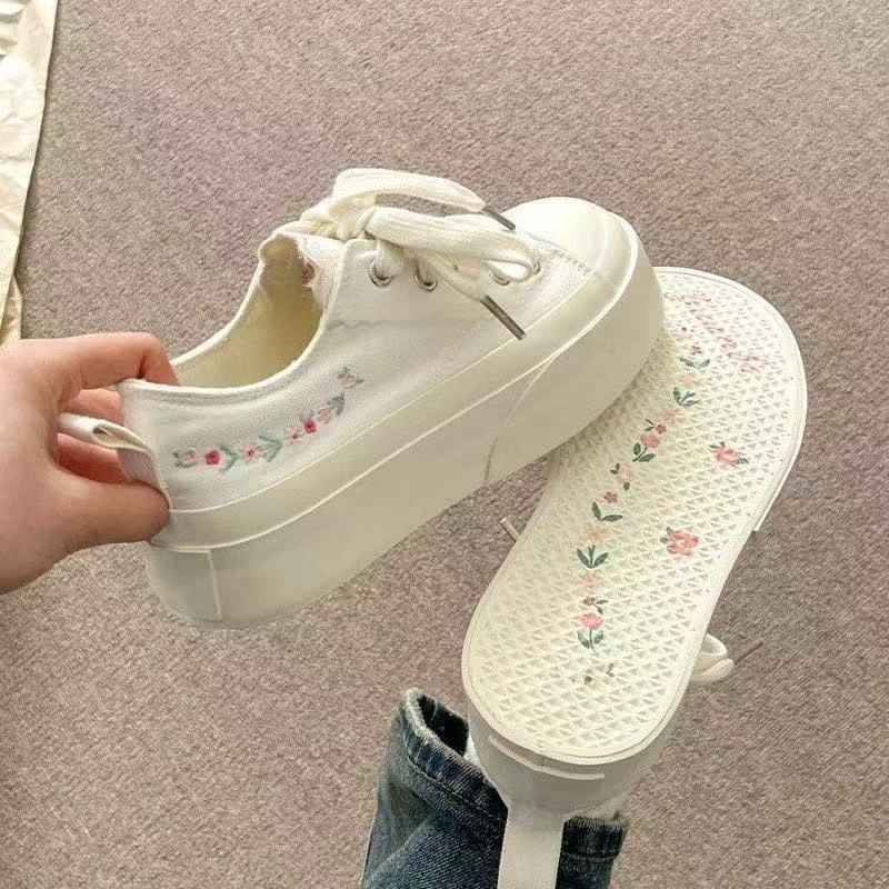 Damen Modische Plateau-Sneaker mit floralen Applikationen und atmungsaktiver Sohle