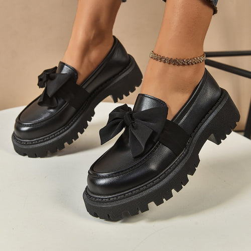 Damen Lack-Loafer mit markanter Profilsohle und Zierschleife Shop Nory