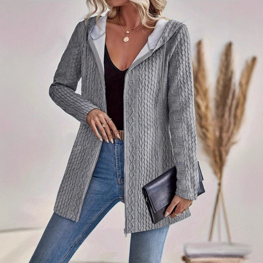 Damen Strickjacke mit Kapuze und trendigem Zopfmuster
