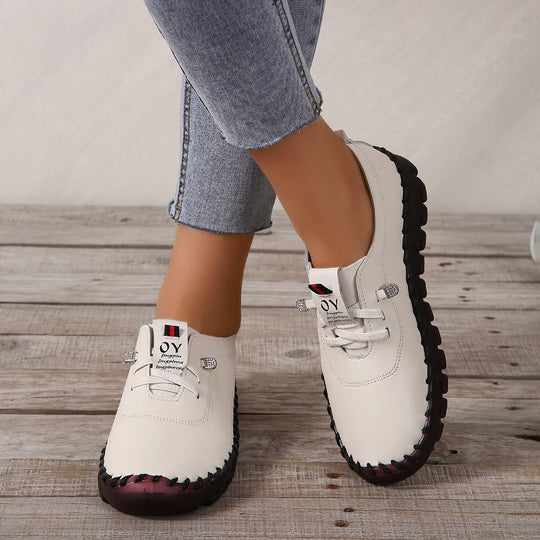 Damen Flexible Lederoptik-Sneaker mit handgenähter Kontrastnaht und profilierter Gummilaufsohle Shop Nory