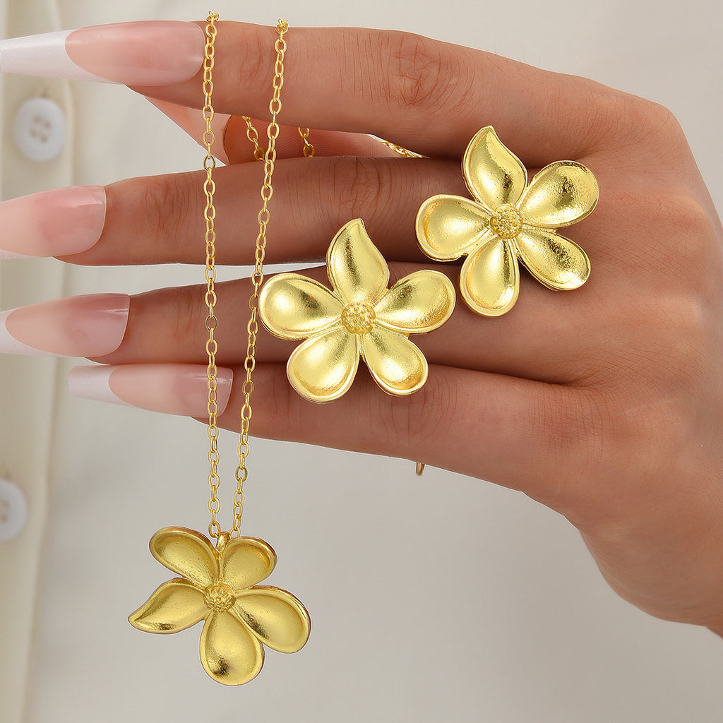 Damen Schmuckset mit floralem Anhänger und funkelnden Akzenten Shop Nory