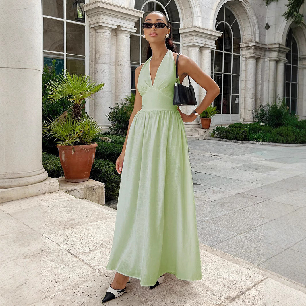 Damen Maxikleid mit tieferem V-Ausschnitt und fließendem Rock