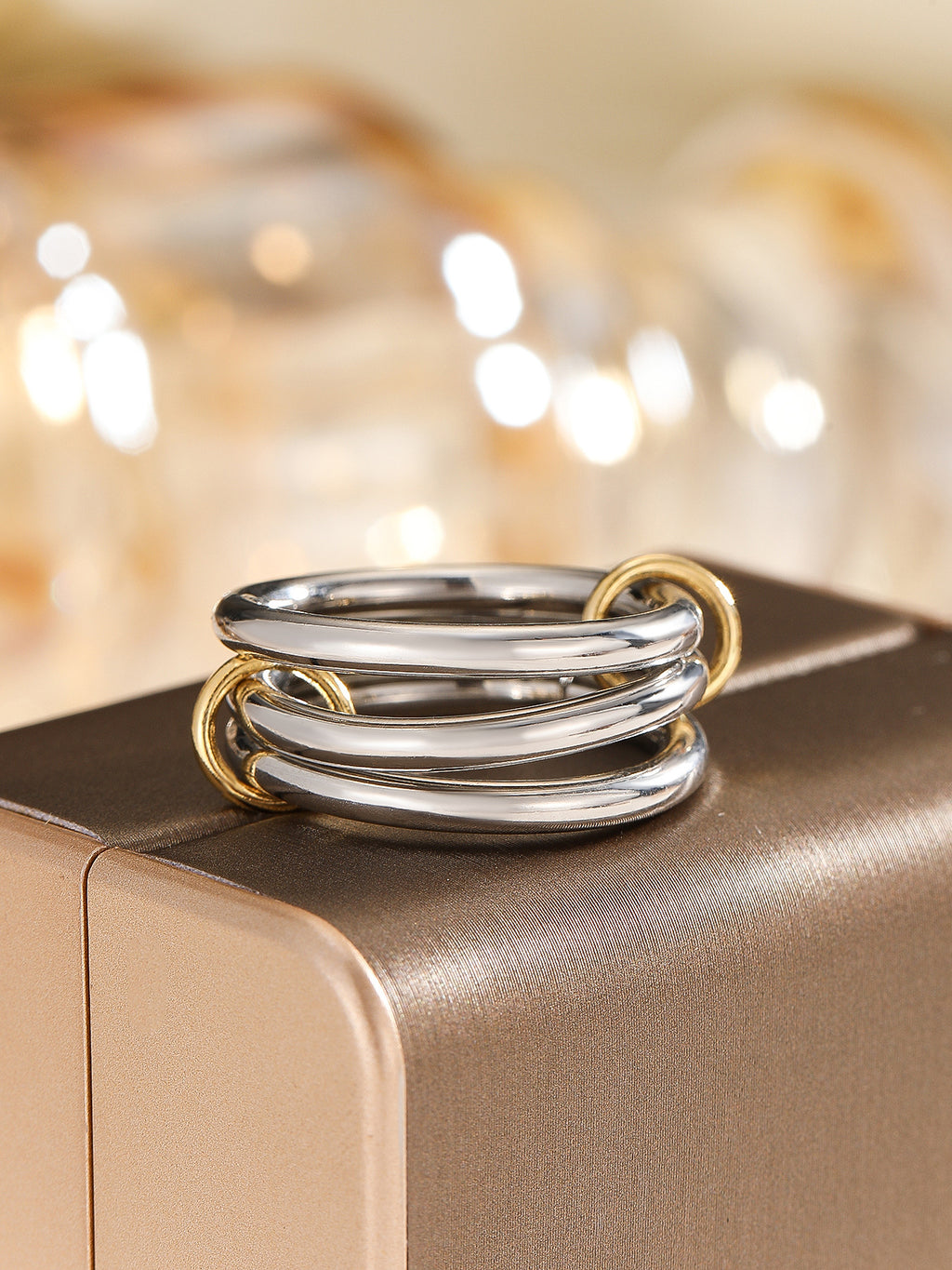 Damen Stapelring aus hochwertigem Edelstahl mit glänzender goldfarbener Oberfläche Shop Nory