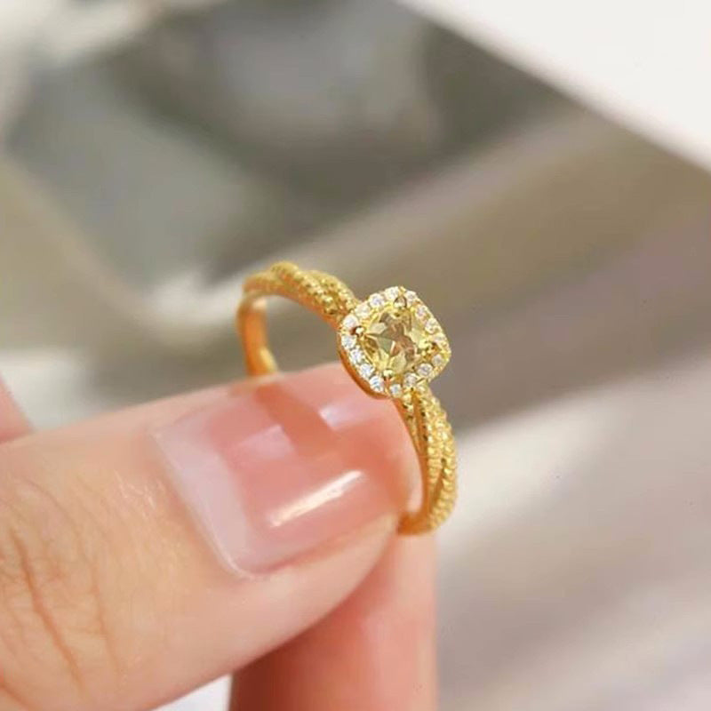 Damen Schmuckring mit edlem, verziertem Steinbesatz Shop Nory