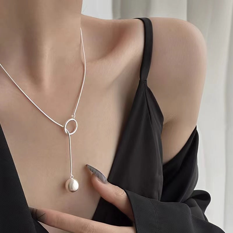 Damen elegantes Schmuckhalsband mit zeitlosem Kreisding und stilvollem Anhänger Shop Nory