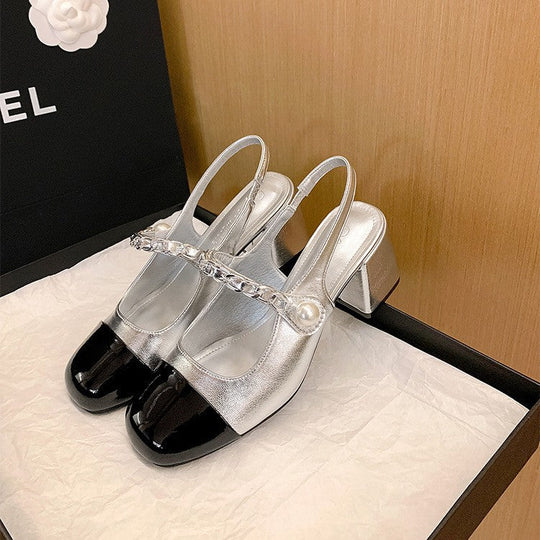 Damen Pumps mit modischem Ketten-Detail und elegantem Blockabsatz