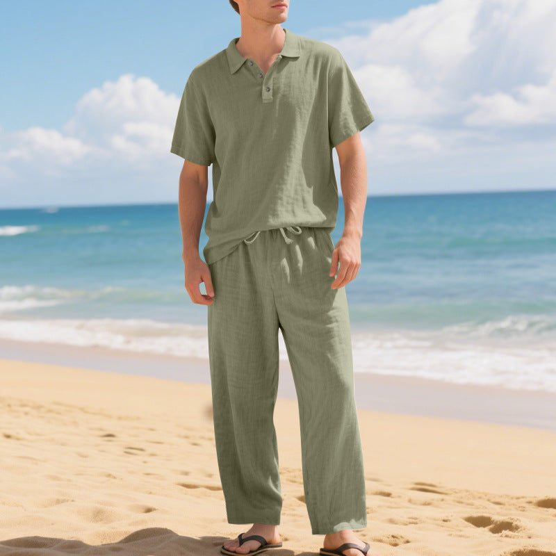 Herren nan luftiges Leinen-Ensemble mit Polokragen und regulierbarer Bundhose