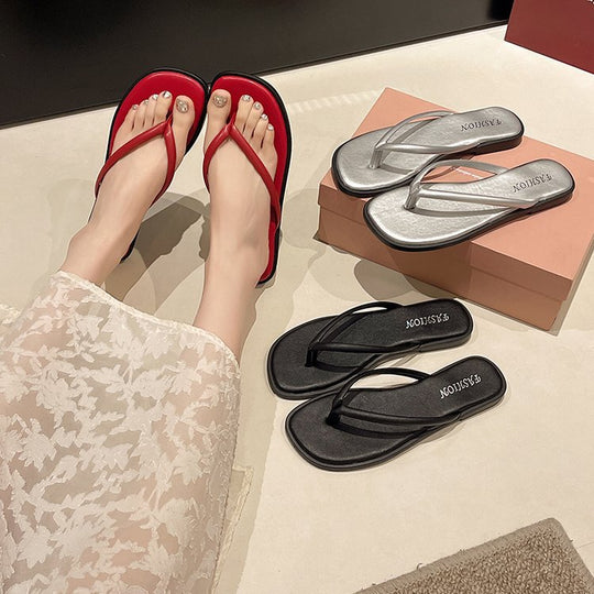 Damen modische Flip-Flops mit komfortablem Fußbett und raffiniertem Riemen