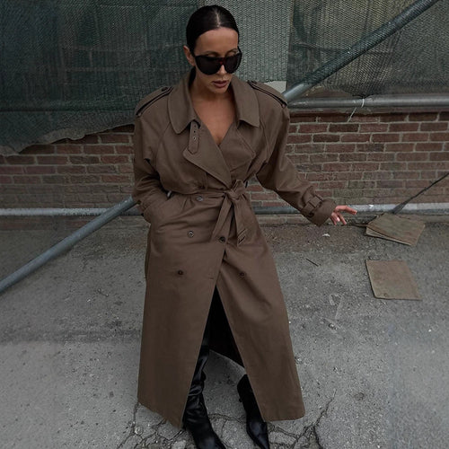 Damen Maxilanger Trenchcoat mit betonter Schulterpartie, doppelter Knopfleiste und Bindegürtel Shop Nory