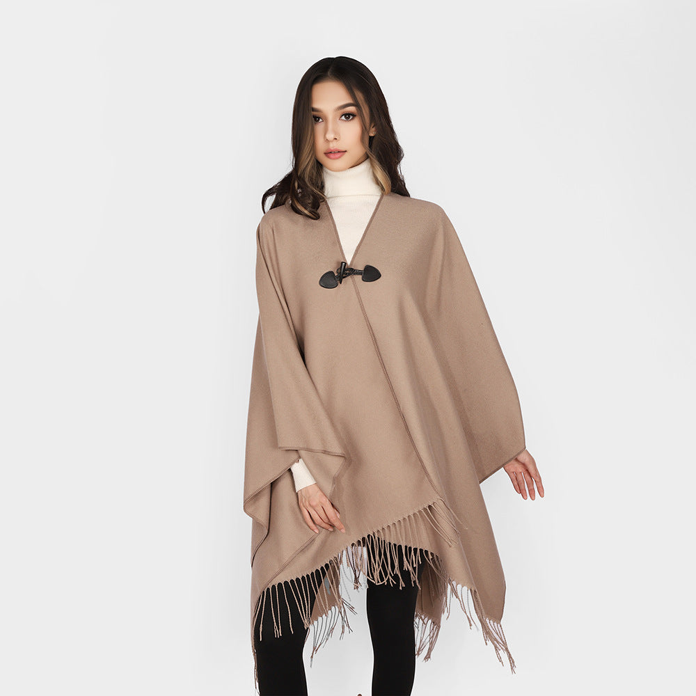 Damen Leichter Wasserfall‑Poncho mit Knebelverschluss, asymmetrischem Saum und Fransenkante Shop Nory