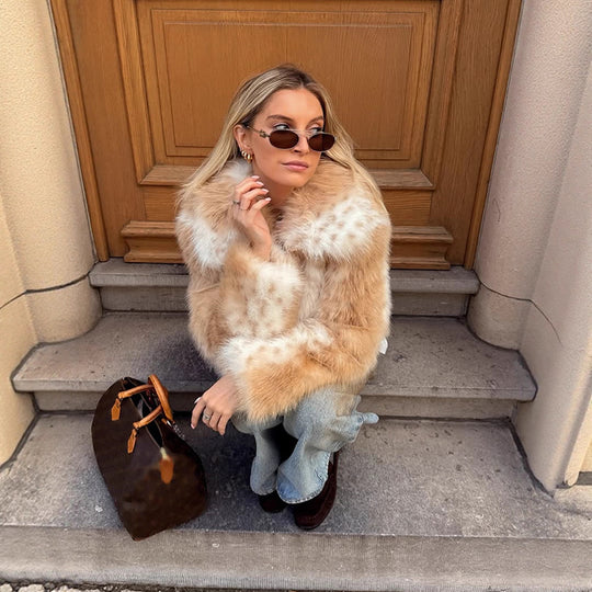 Damen Boxy-Kunstfelljacke mit zweifarbiger Shag-Optik und Umlegekragen Shop Nory