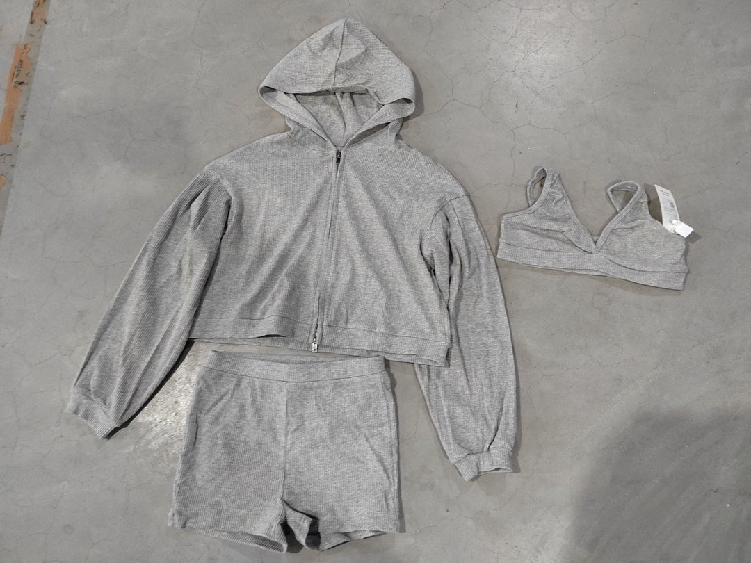 Damen nan kurzes geripptes Lounge-Set mit Kapuzen-Zipjacke und Highwaist-Shorts Shop Nory