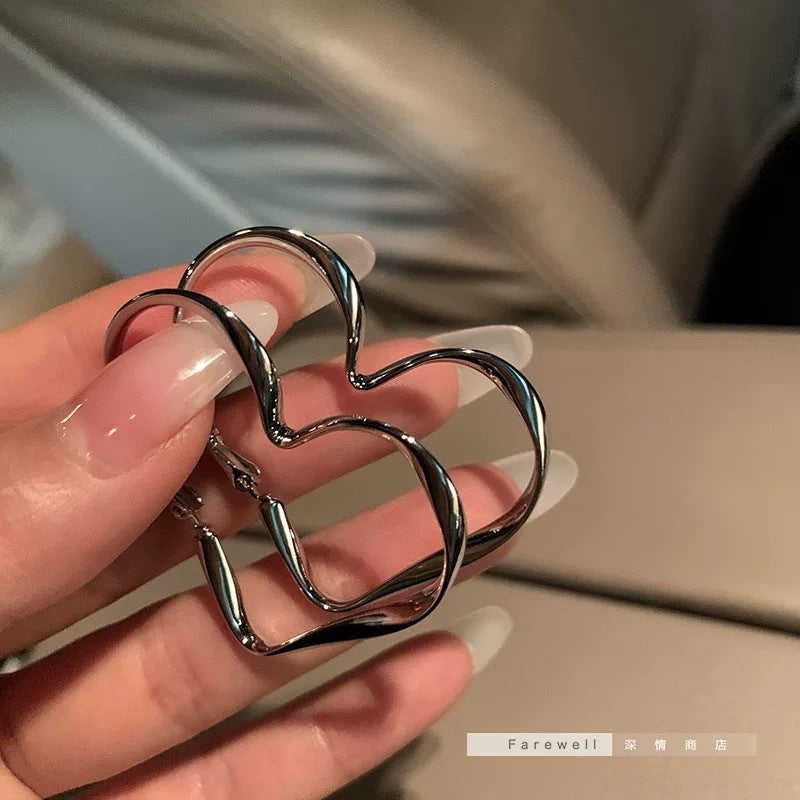 Damen Ohrhänger in Herzform aus hochwertigem Metall Shop Nory