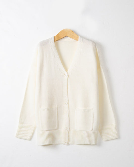 Damen Feiner Oversize-Strickcardigan mit V-Ausschnitt, Knopfleiste und aufgesetzten Eingrifftaschen Shop Nory