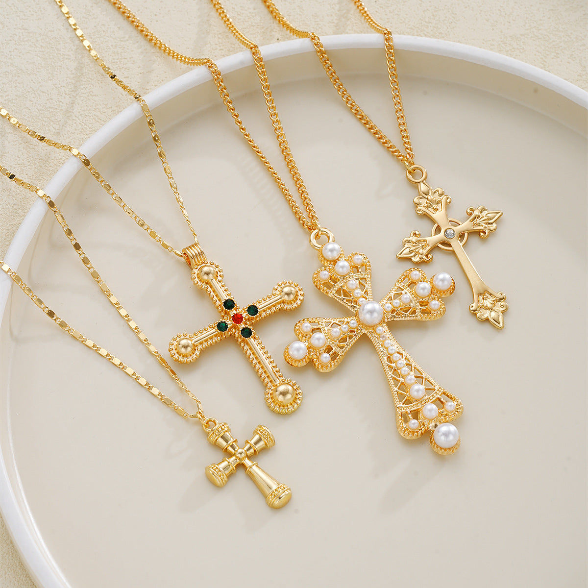 Damen Halskette Set mit filigranen Kreuzanhängern und funkelnden Details Shop Nory