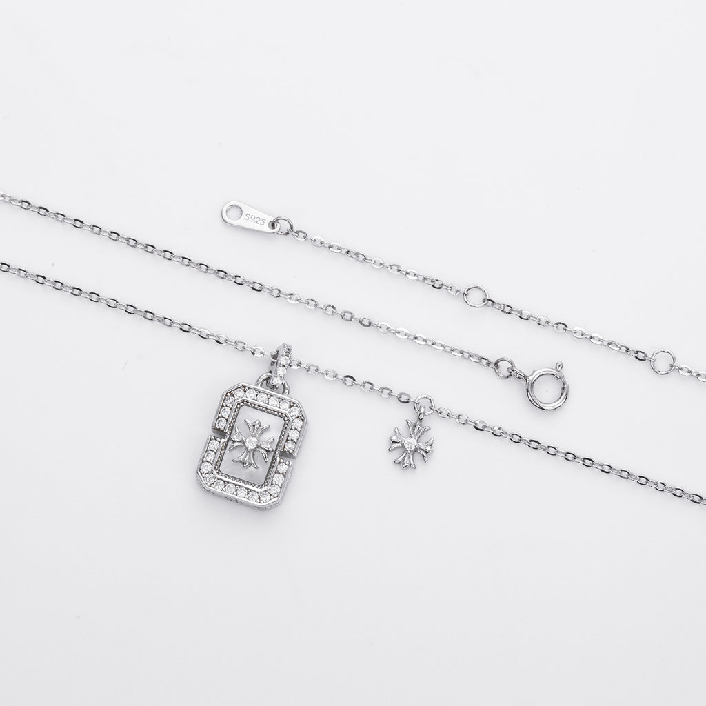 Damen Halskette mit exquisitem Anhänger aus 925 Sterling Silber und funkelndem Zirkon Shop Nory