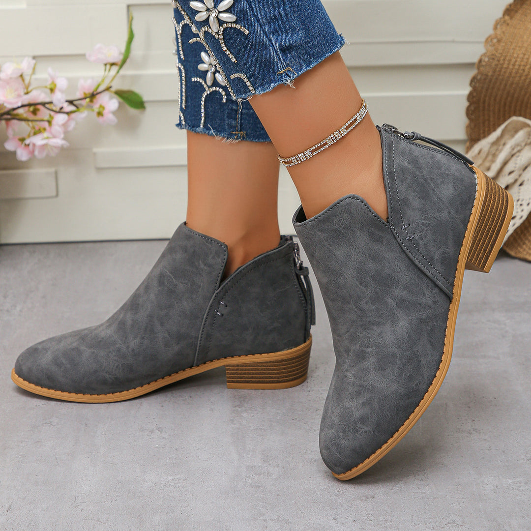 Damen Kurzstiefel mit Fersenreißverschluss, seitlichem Cut-Out und niedrigem Blockabsatz Shop Nory