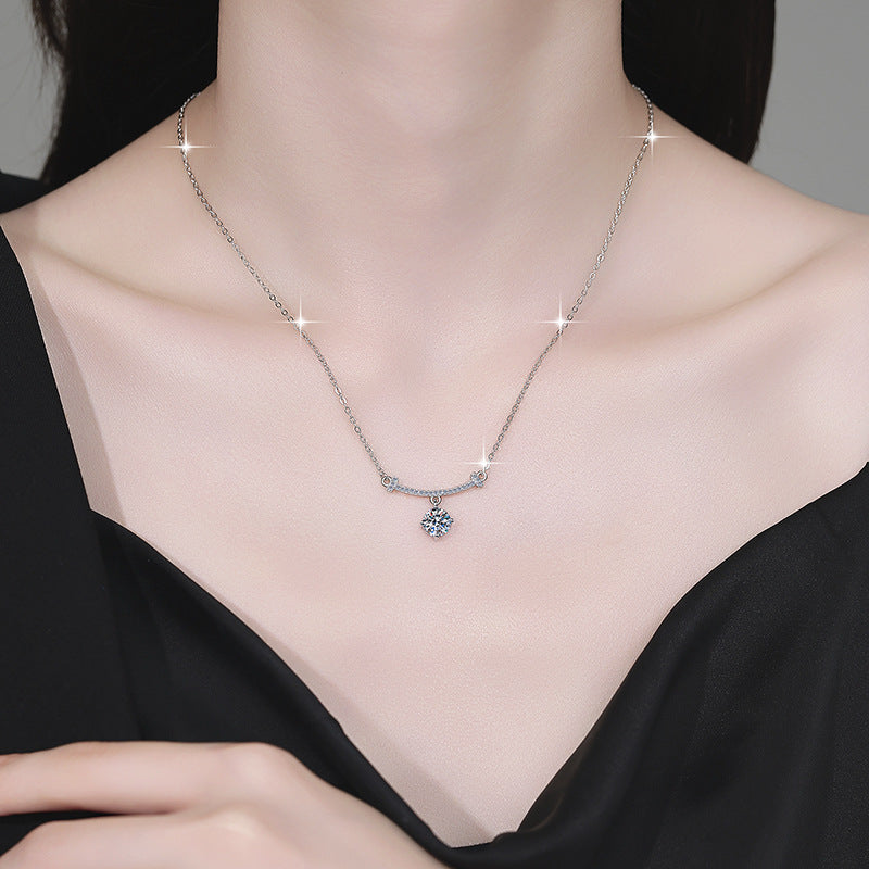Damen elegante Halskette mit funkelndem Kristallanhänger Shop Nory